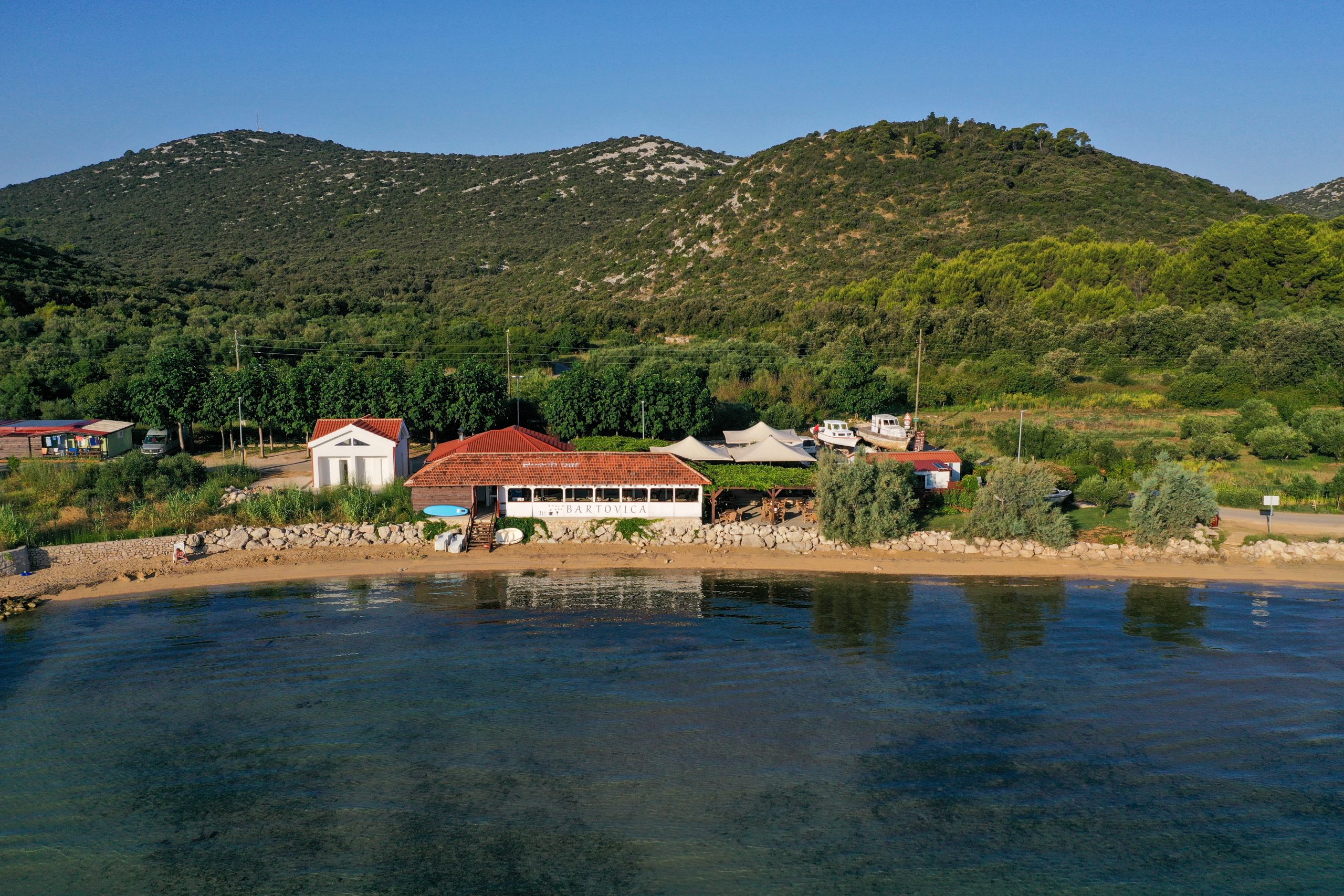 Beach bar bartovica gallery